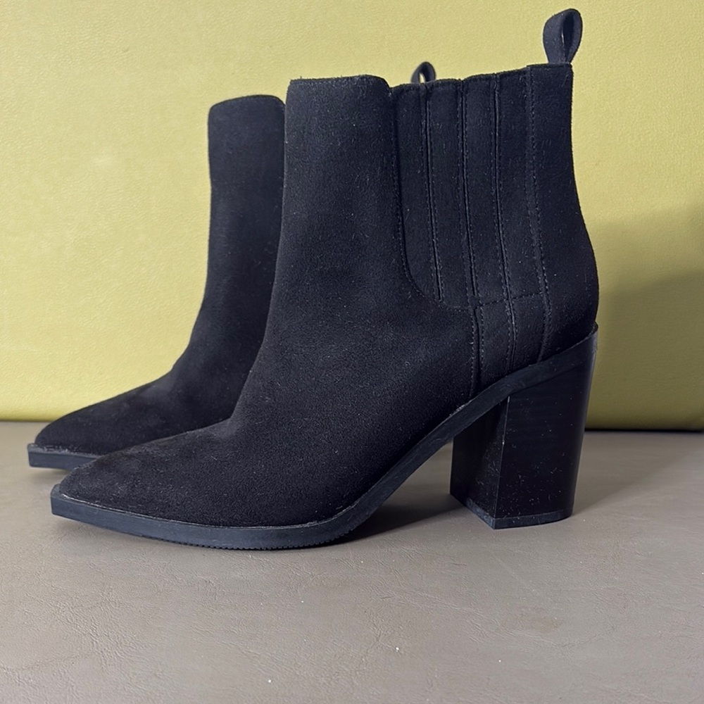 Elegant Black Ankle Boots